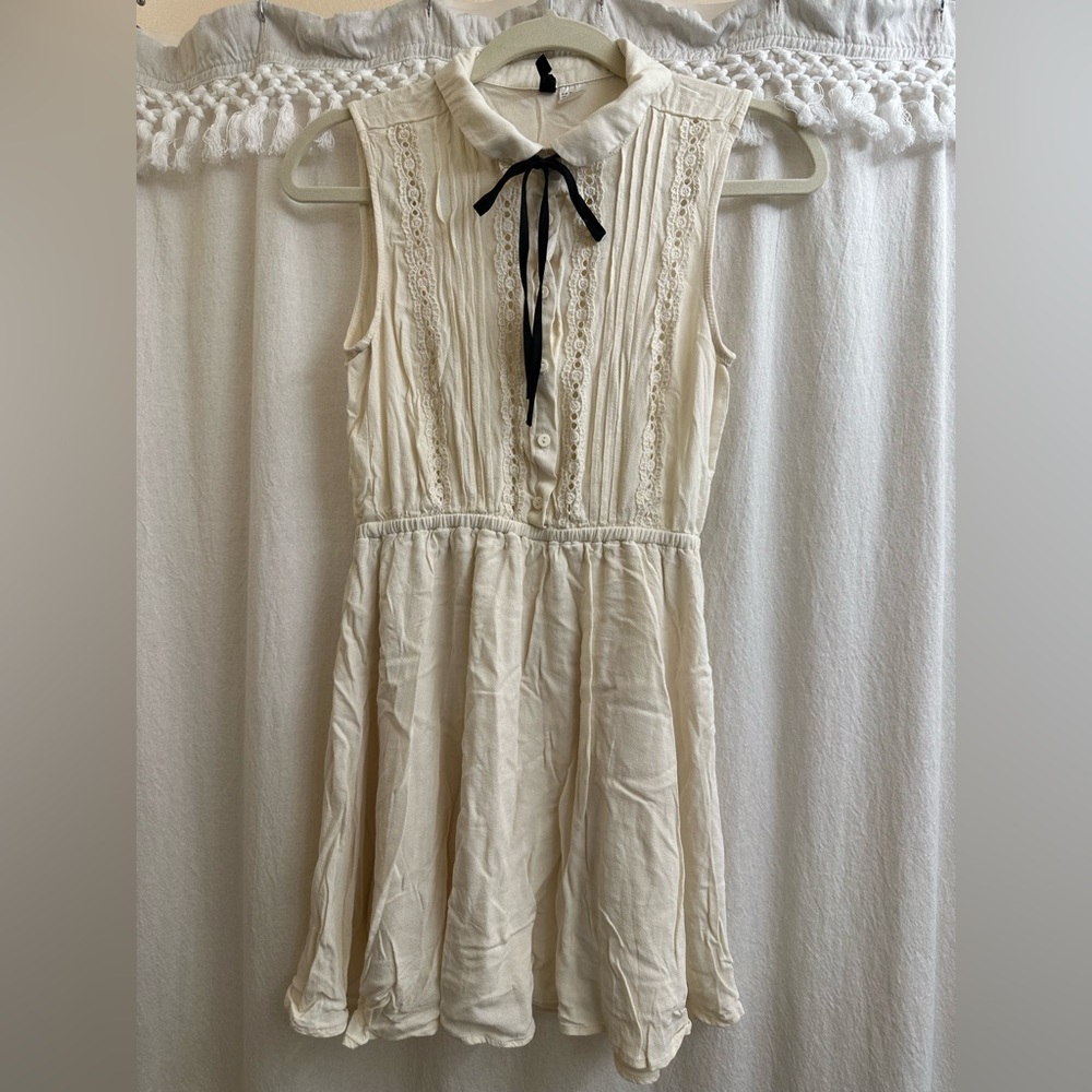 H&M Divided Peter-pan collared Sleeveless Dress